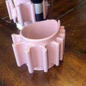 Makeup brush holder